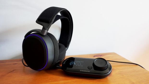 SteelSeries Arctis Pro (GameDAC and Wireless) for PS4, PC Review: Great  Sound and Features