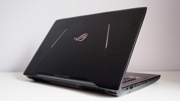 Asus GL702ZC rear