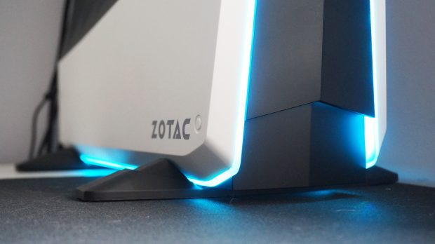 Zotac MEK1 feet