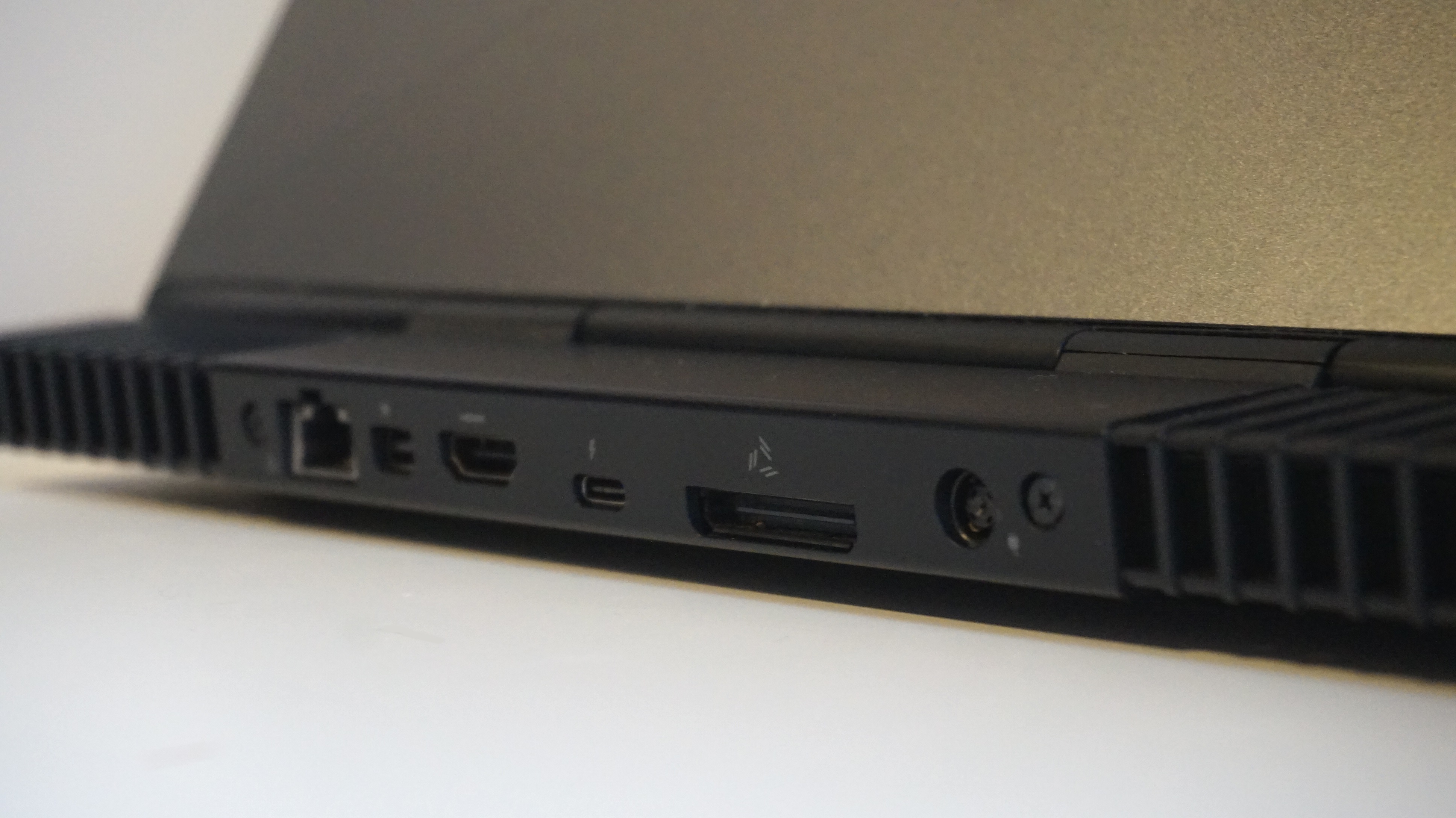 Dell Alienware 13 (Late 2017) review Rock Paper Shotgun