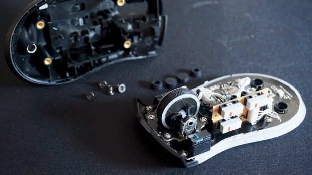 Asus ROG Gladius II innards