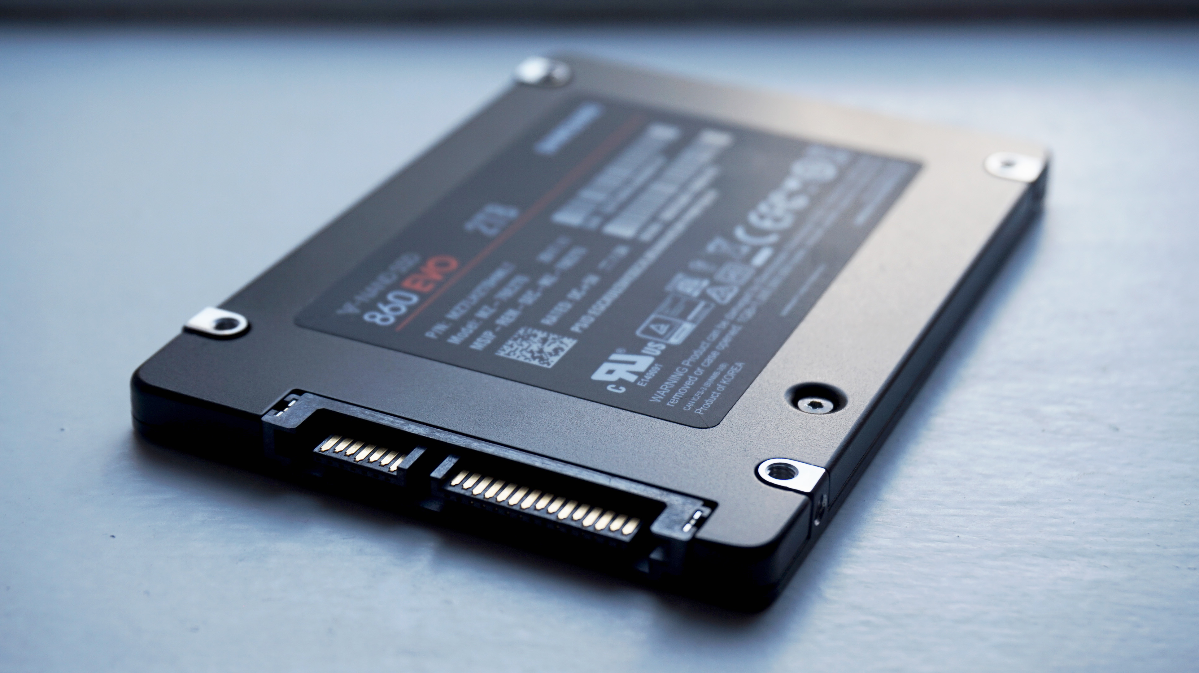 Samsung 860 Evo - best gaming SSD 2020