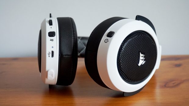 Corsair HS70 controls