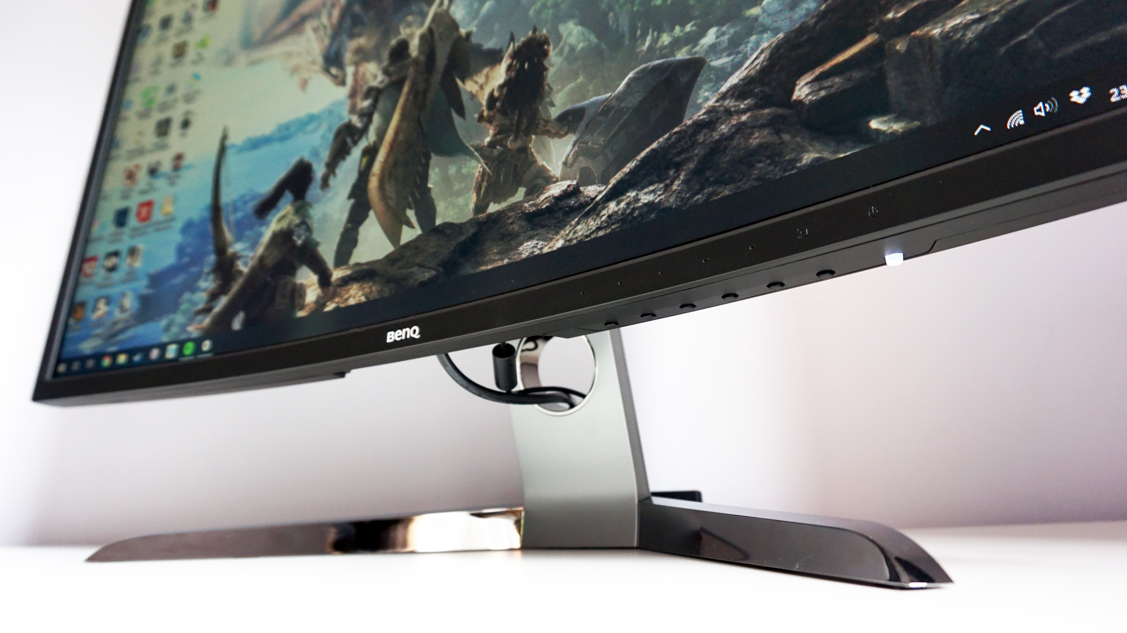 BenQ EX3200R review: 144Hz gaming with one giant problem | Rock