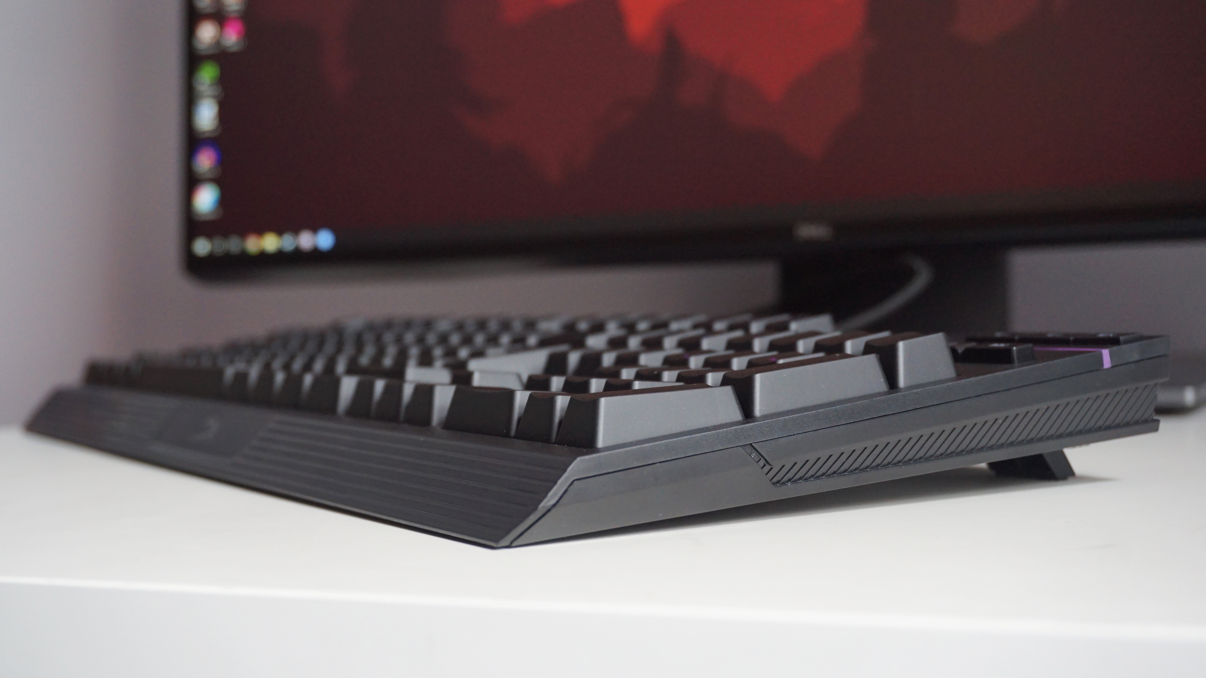 alloy core rgb wired membrane gaming keyboard