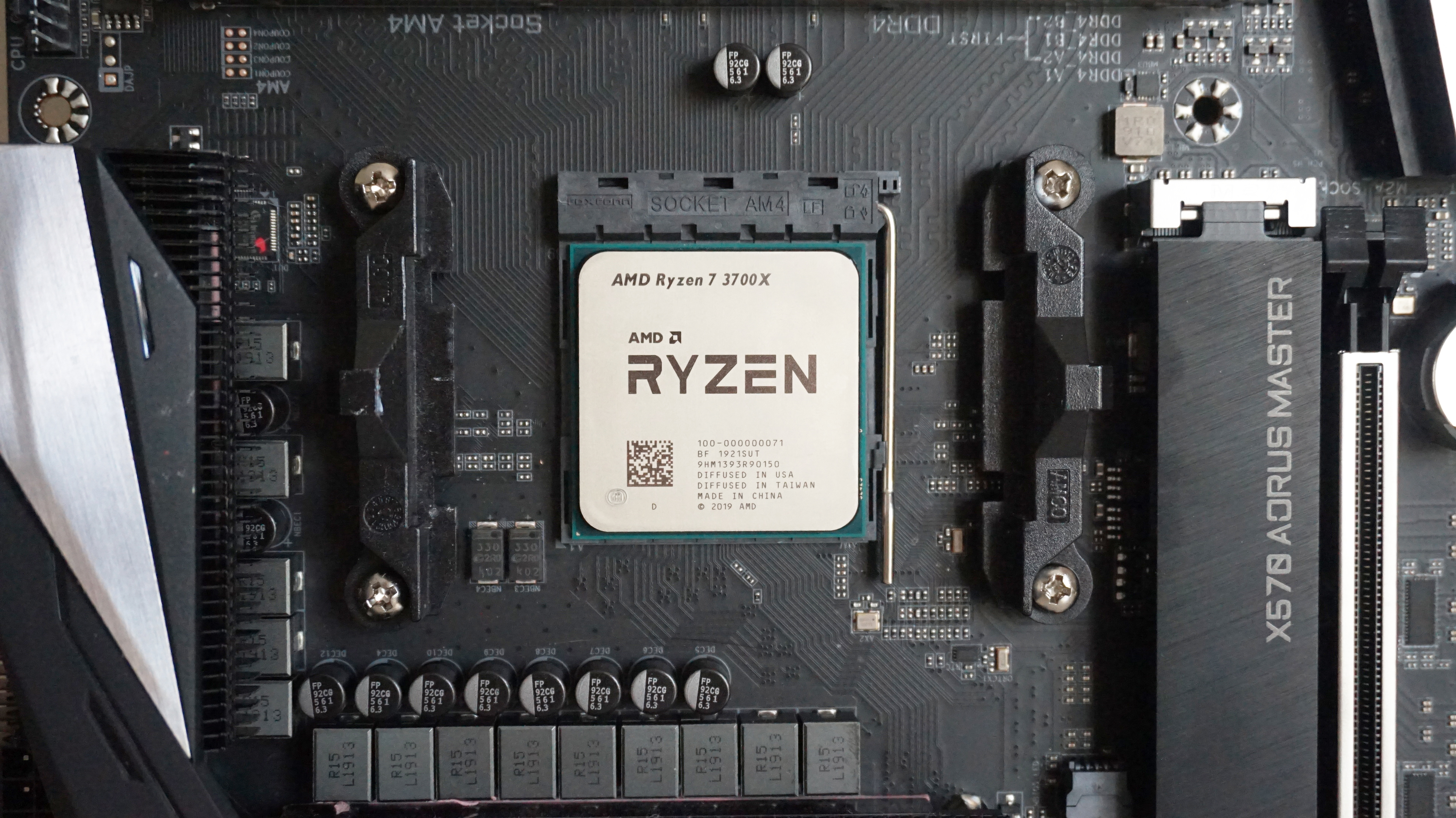 AMD Ryzen 7 3700X review: A Core i7 killer? | Rock Paper Shotgun AMD Ryzen 7 3700X review: A Core i7 killer? | Rock Paper Shotgun